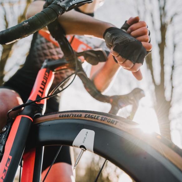 Cubierta Eagle Sport 700x300 Pleg Neg/Mrrn