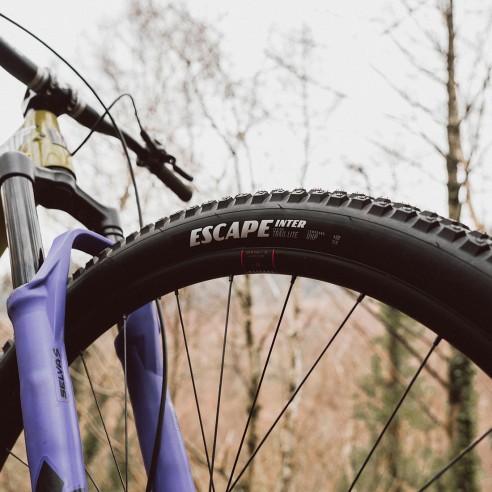 Escape Inter Trail Lite 29x2.4 TLR Black UHP