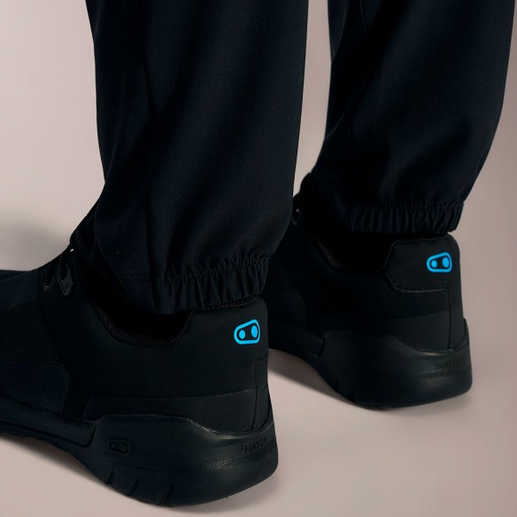 Pantalones A-Dura Ride Stella Neg